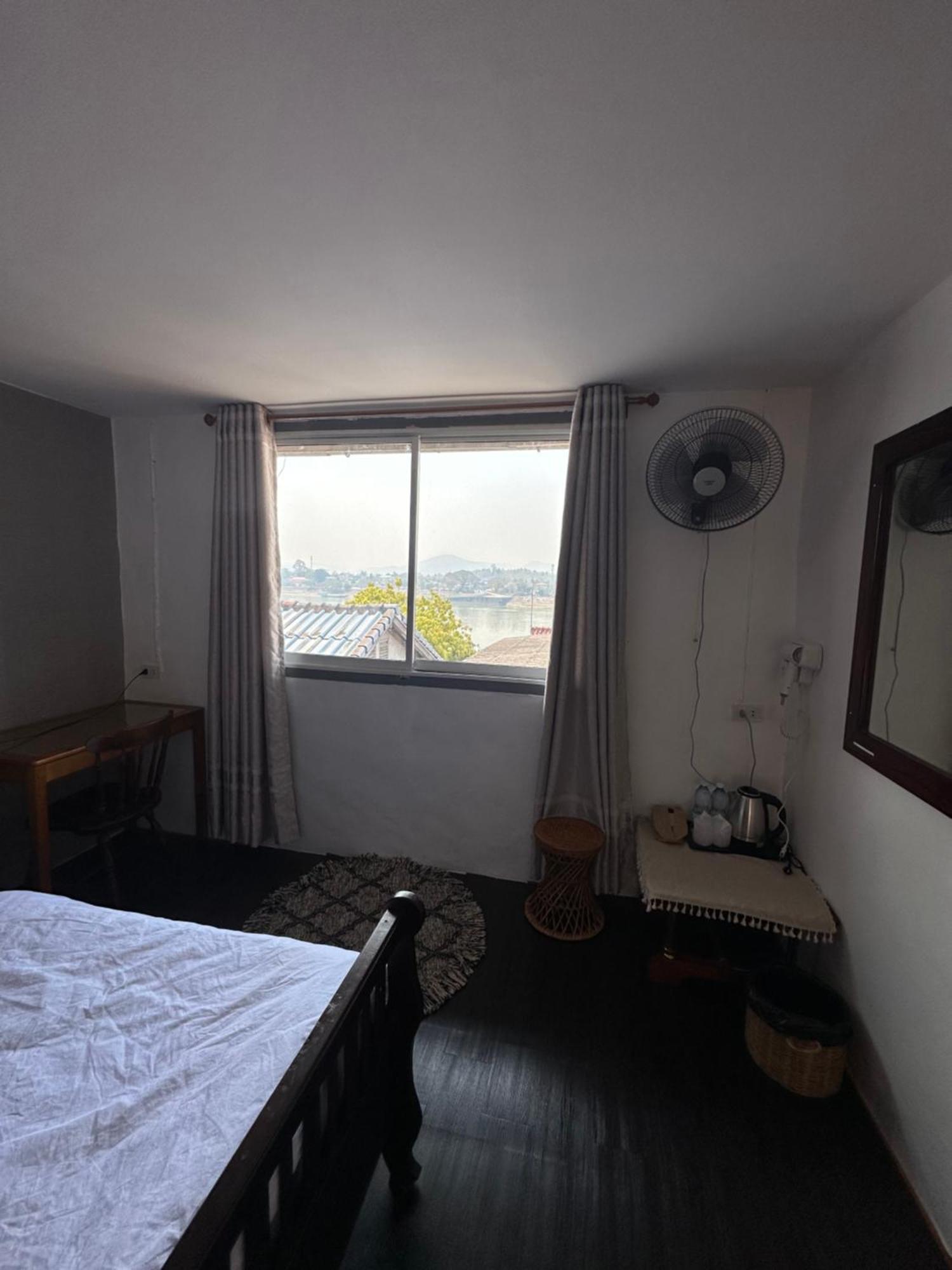Thadan Guest House Ban Houayxay Ngoại thất bức ảnh